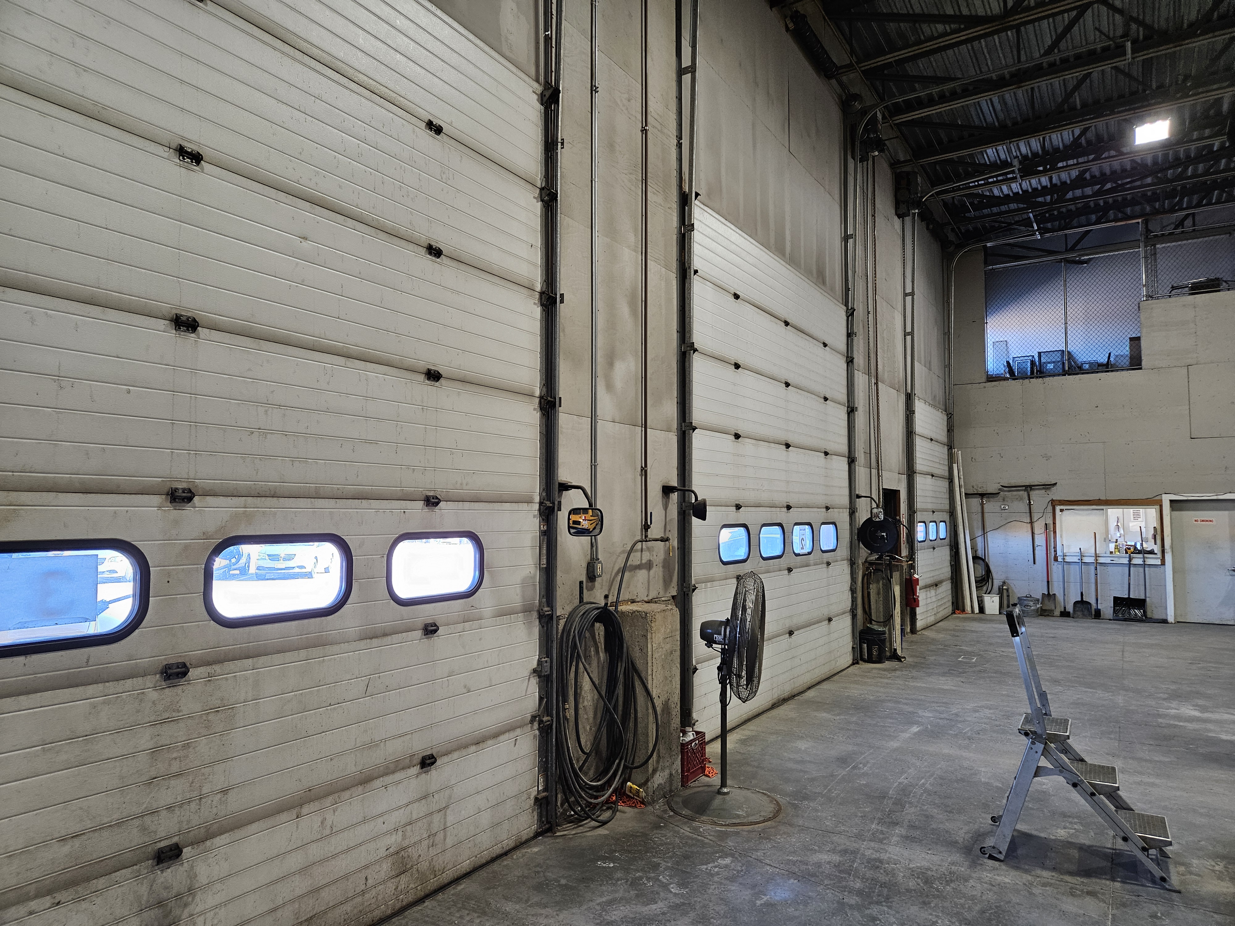core-e96480d11dd9a7ffeea91883-Building-1---Interior-Drive-in-Doors